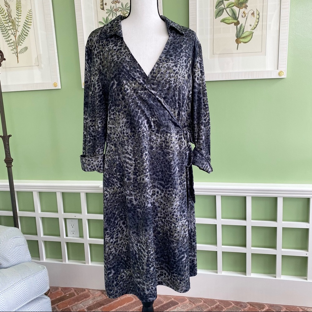 Printed Contour Wrap Dress by Tessuto - Picture 1 of 4